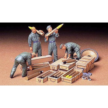 1/35 TAMIYA German Tank Ammo-Loading Crew