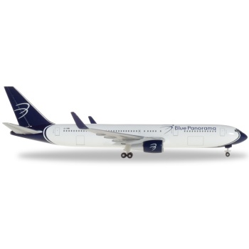 1/500 Blue Panorama Boeing 767-300 "città di Milano"