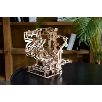 UGEARS Marble Run Chain Hoist