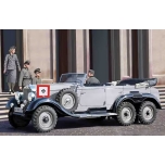 1/35 G4 (1939 production), German Car with Passengers (4 figures) ICM